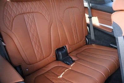 2022 BMW X7 M50i