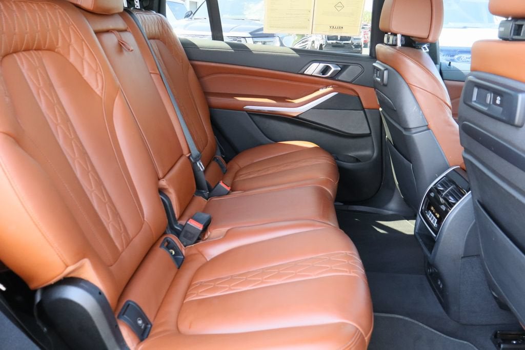 2022 BMW X7 M50i