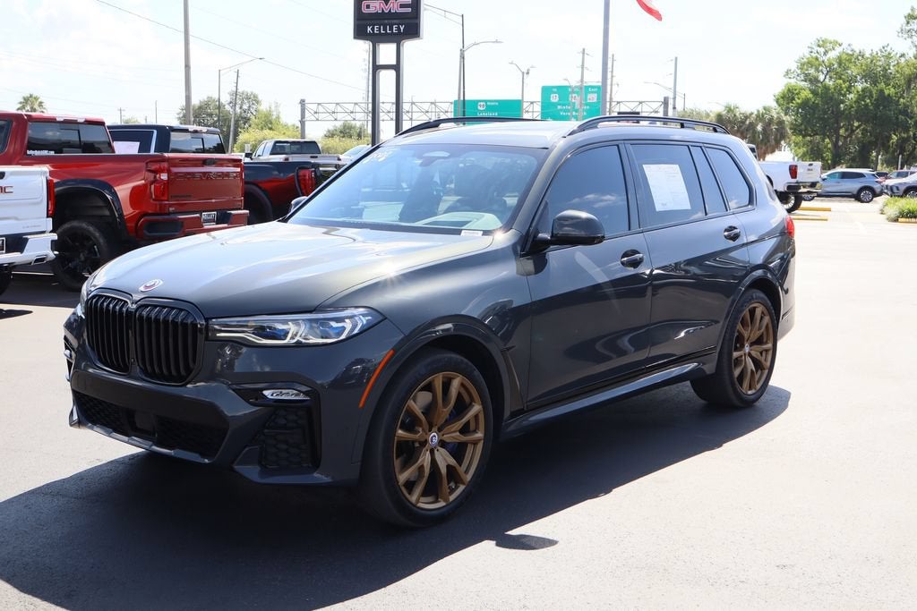 2022 BMW X7 M50i