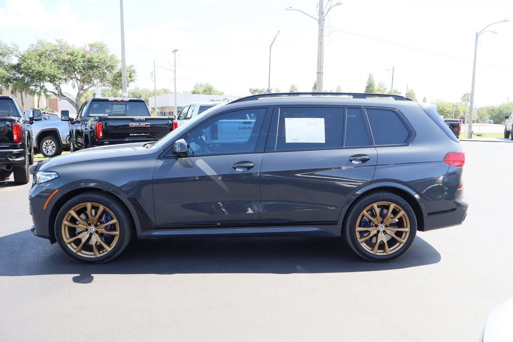 2022 BMW X7 M50i