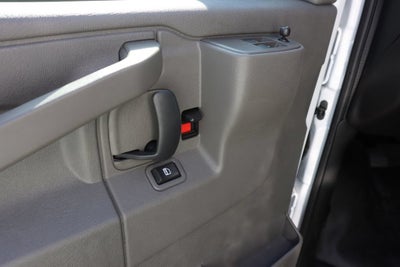 2025 GMC Savana Cutaway 3500 1WT