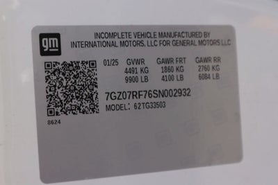 2025 GMC Savana Cutaway 3500 1WT