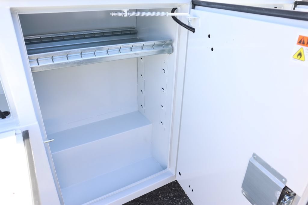 2025 GMC Savana Cutaway 3500 1WT
