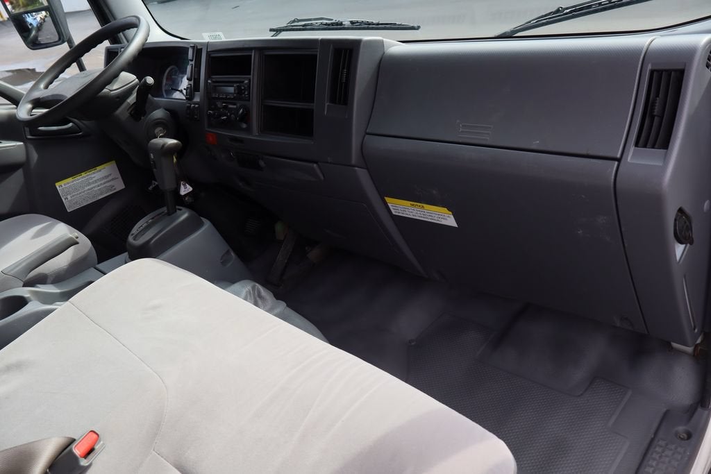 2022 Isuzu NPR XD Base