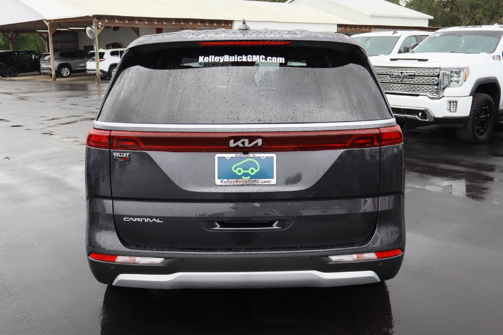 2023 Kia Carnival EX - Photo 10