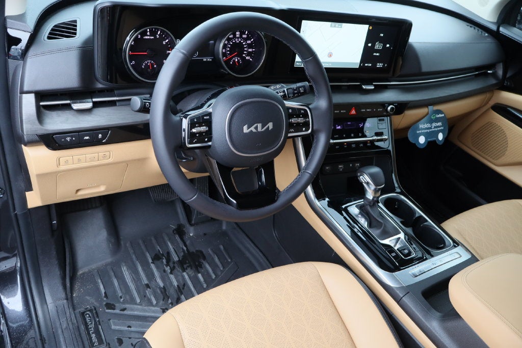 2023 Kia Carnival EX - Photo 13