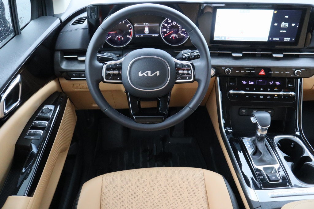 2023 Kia Carnival EX - Photo 24
