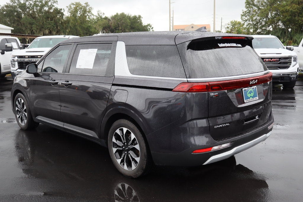 2023 Kia Carnival EX - Photo 9