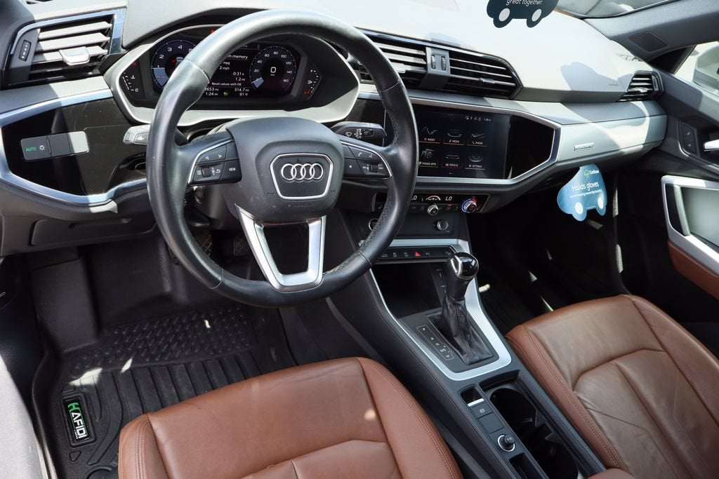 2022 Audi Q3 Premium 40 TFSI quattro Tiptronic