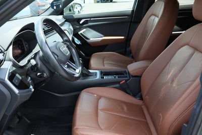 2022 Audi Q3 Premium 40 TFSI quattro Tiptronic