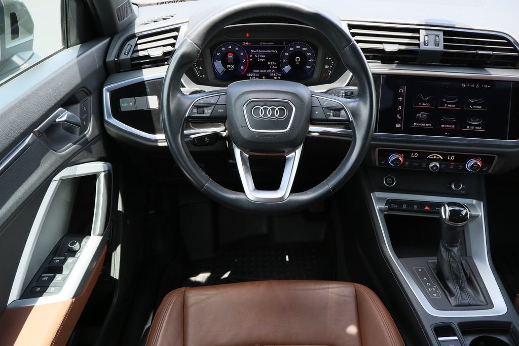 2022 Audi Q3 Premium 40 TFSI quattro Tiptronic