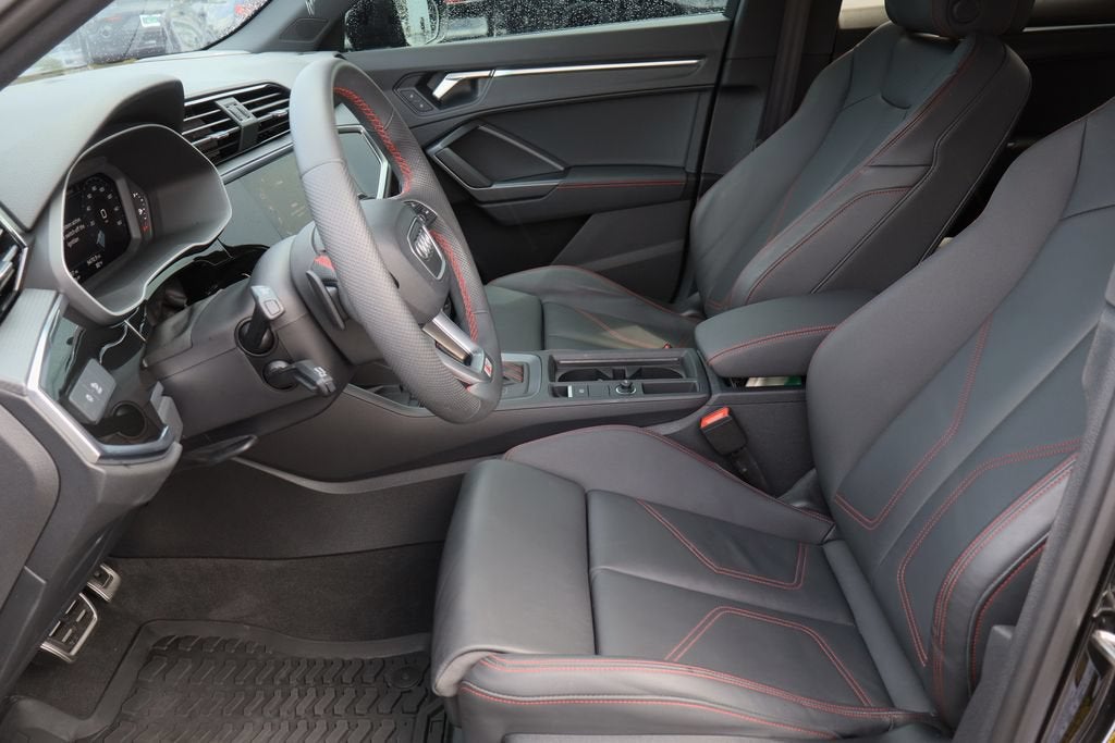 2025 Audi Q3 Premium 45 TFSI S line quattro Tiptronic