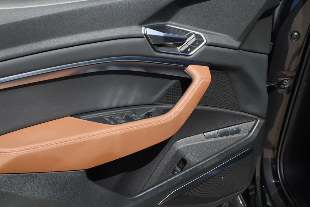 2022 Audi e-tron Premium Plus quattro