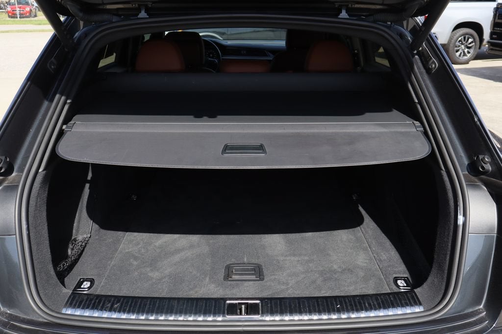 2022 Audi e-tron Premium Plus quattro