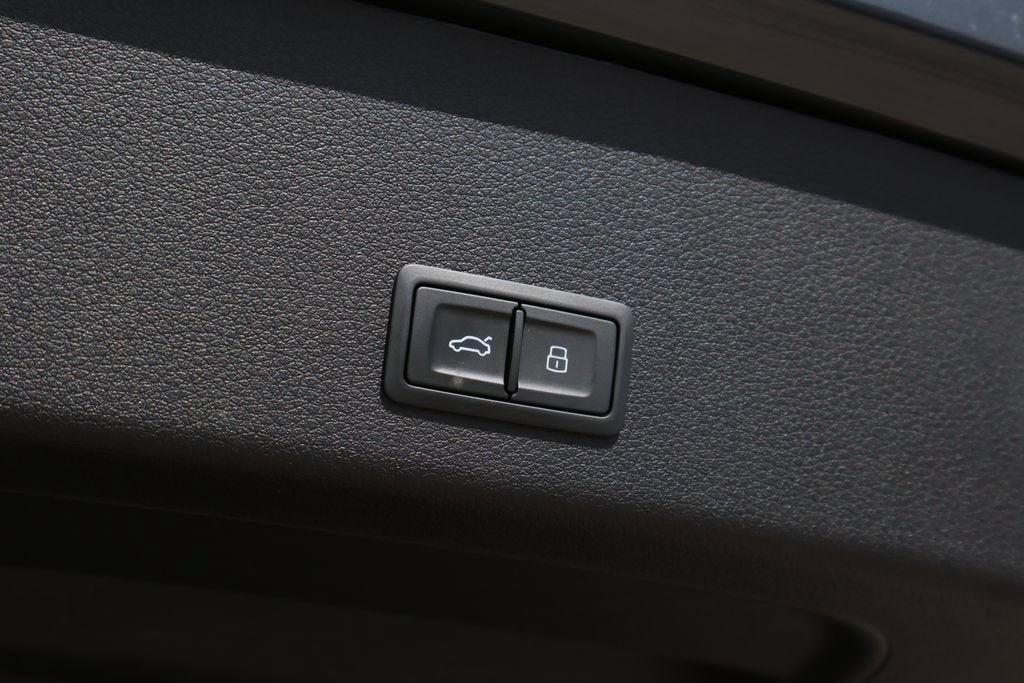 2022 Audi e-tron Premium Plus quattro